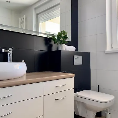 Penthouse Z Widokiem Na Sniezke I Prywatnym Parkingiem - By Spaceapart Apartman *