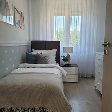 Penthouse Z Widokiem Na Sniezke I Prywatnym Parkingiem - By Spaceapart Apartman Jelenia Góra