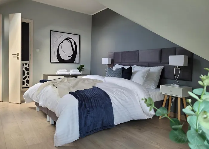 Lejlighed Penthouse Z Widokiem Na Sniezke I Prywatnym Parkingiem - By Spaceapart Jelenia Góra