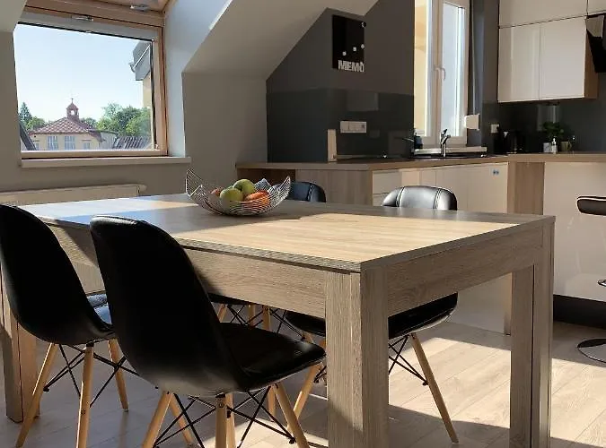 Lejlighed Penthouse Z Widokiem Na Sniezke I Prywatnym Parkingiem - By Spaceapart Jelenia Góra